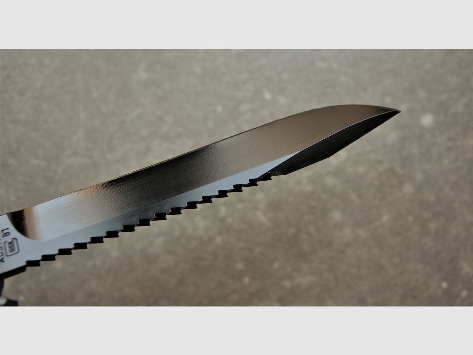 Glock field knife FM 81 gray – Military multipurpose knife