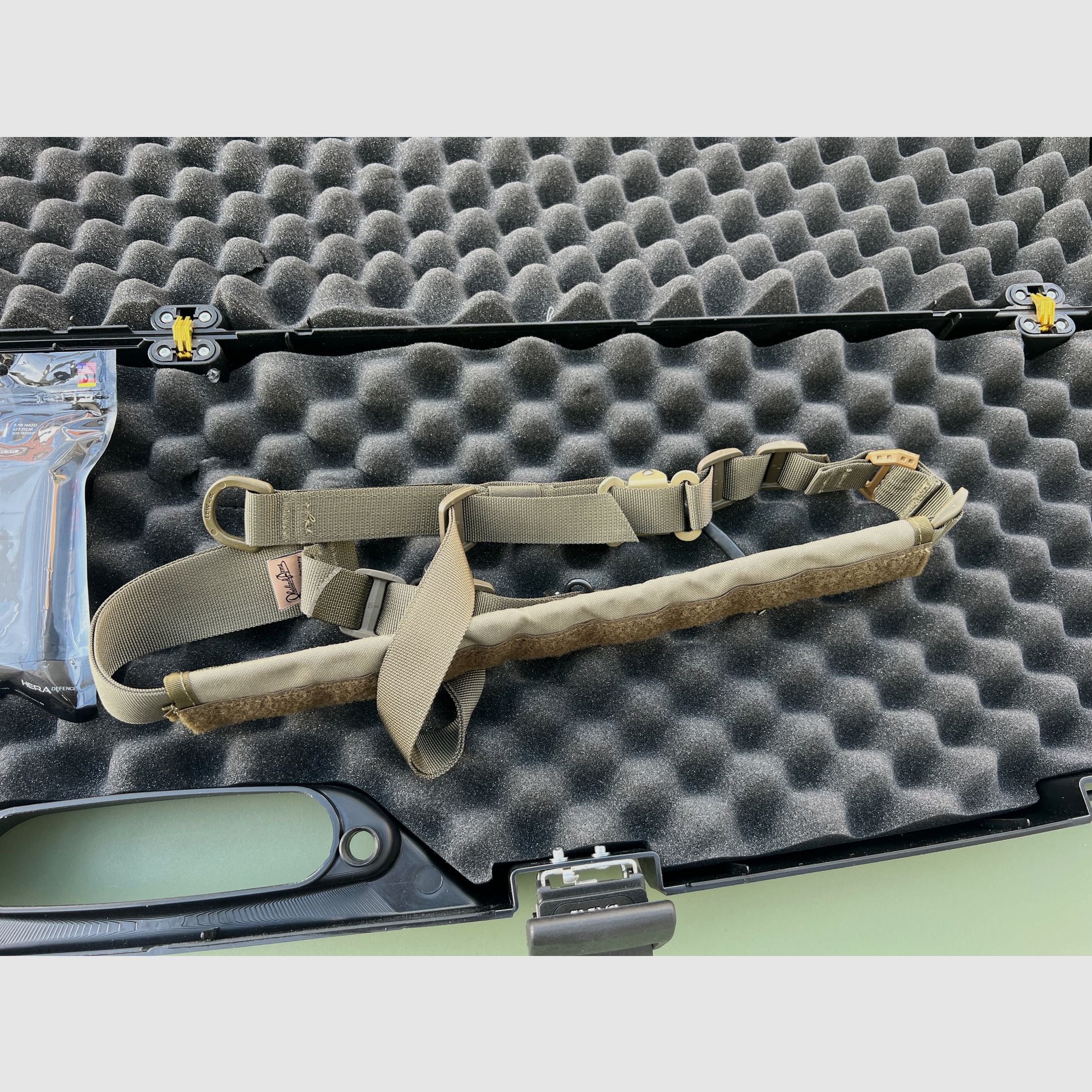 Hera Arms AR15 mit Glas und Zubehör
