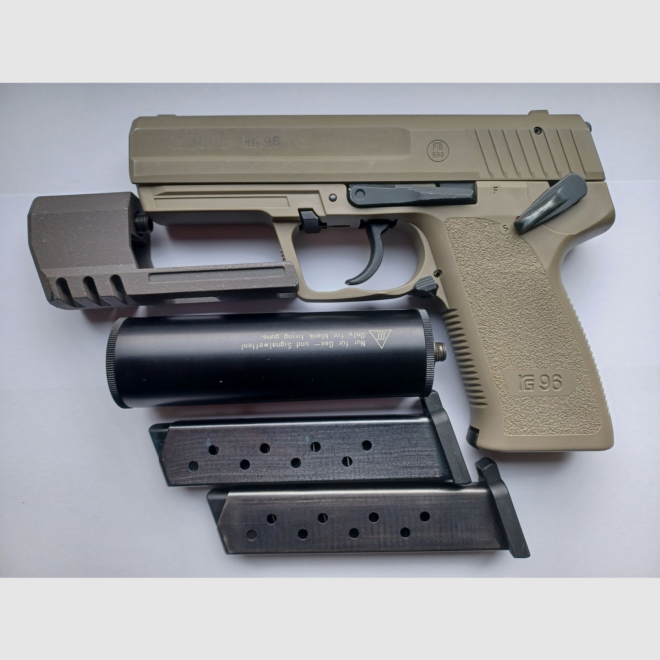 Röhm RG96 ICON GREY cal. 9mm P.A.K.
