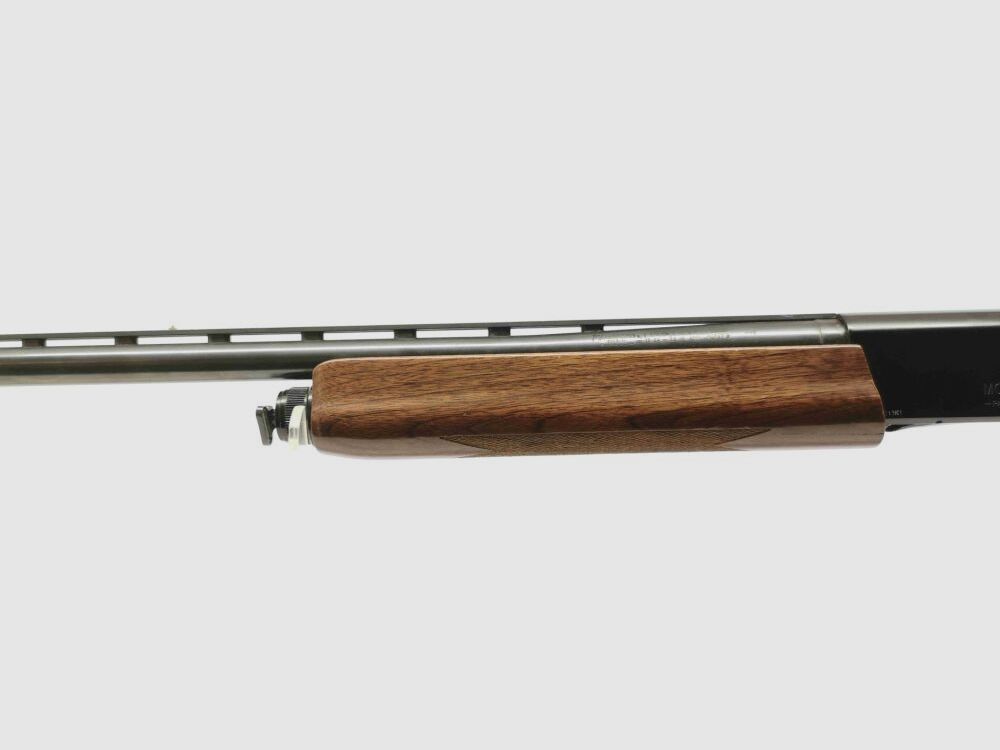 Mossberg 9200, image 3 of 10