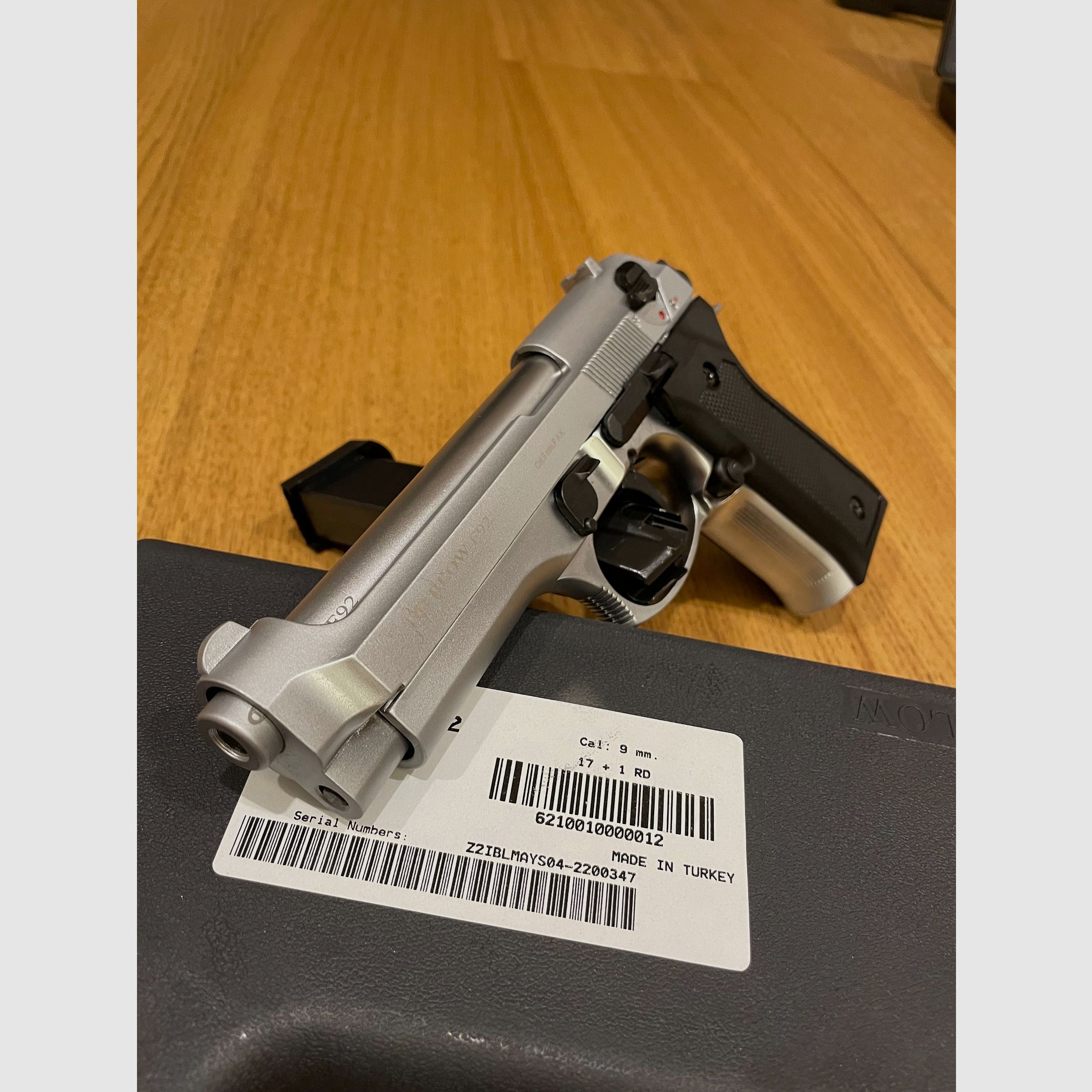BLOW F92 Chrome Matt – 9 mm P.A.K. / Beretta 92F replica / Replica – EU-brede verzending / EU-Wide Shipping, afbeelding 2 van 3
