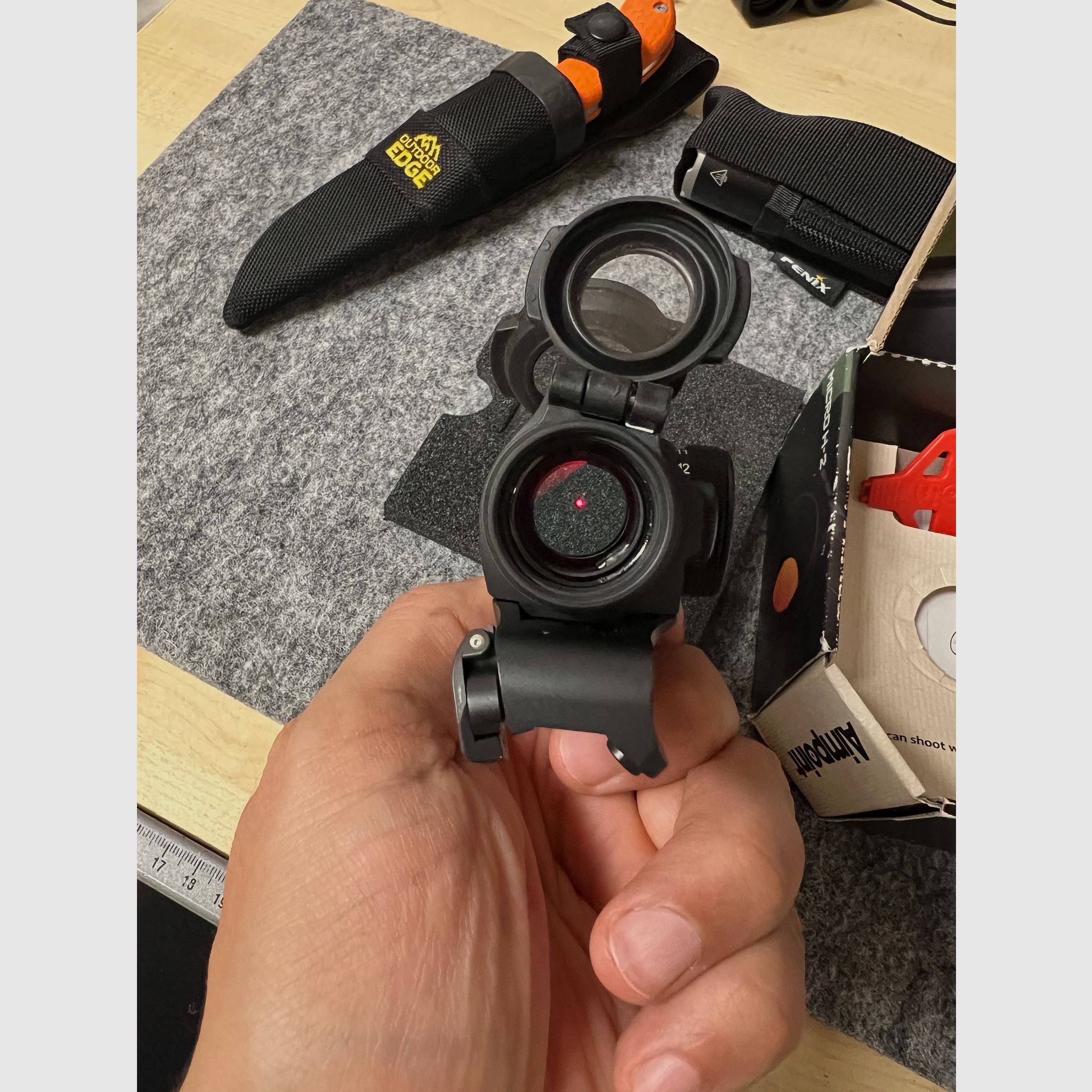 Aimpoint Micro H-2 2 MOA - Rotpunktvisier mit Blaser Sattelmontage