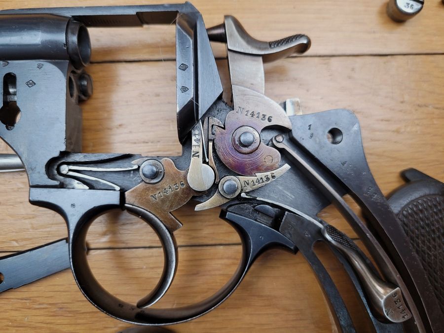 Sehr schöner Offiziersrevolver Mod 1874 – vollständig monomatrikulierte Waffe – MAS von 1877 – noch in seinem strohgelben Zustand – Top Zustand, Bild 26 von 30