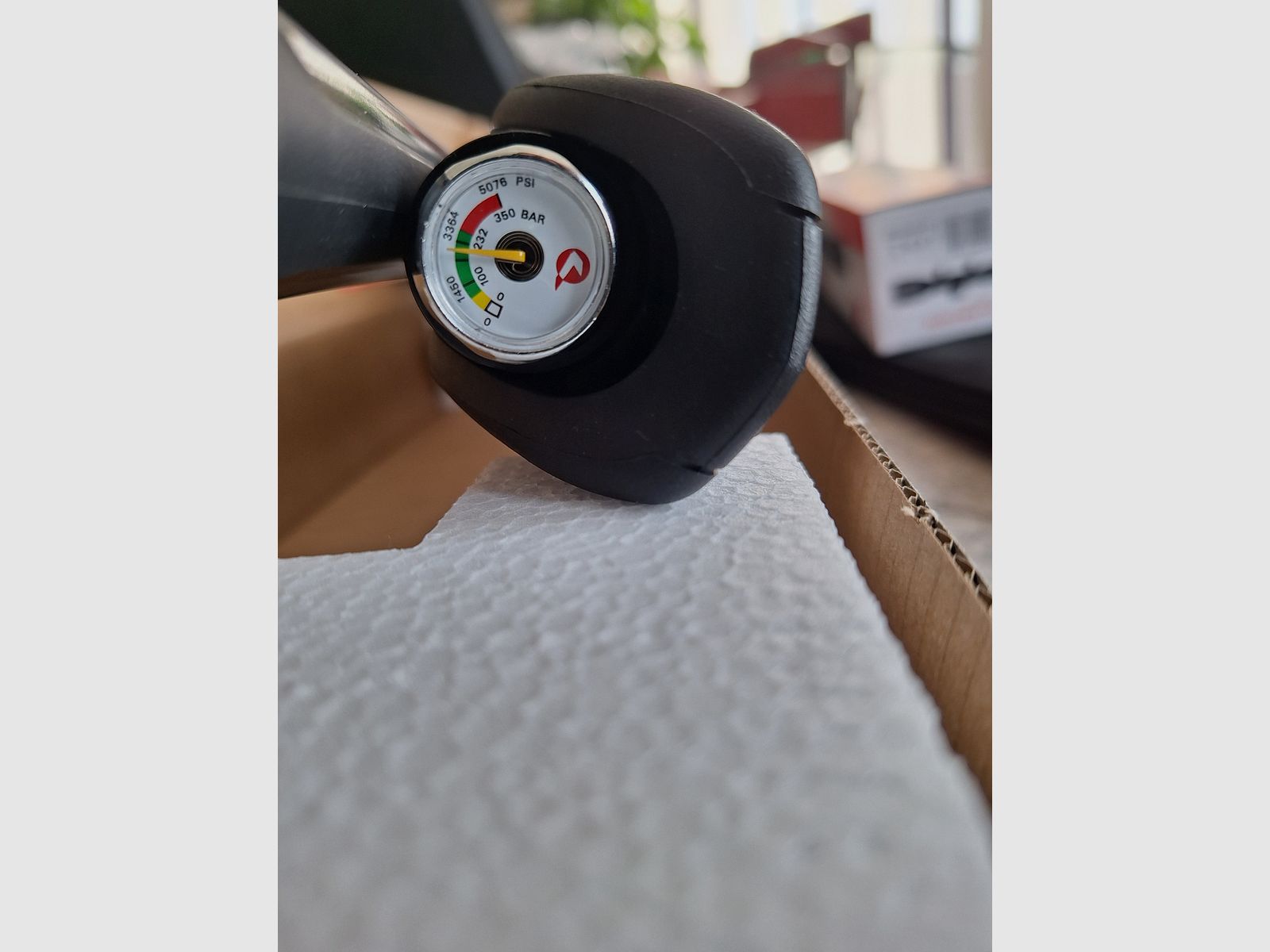 Gamo Arrow PCP karabin pneumatyczny 4,5mm w zestawie z 2x10 magazynkiem