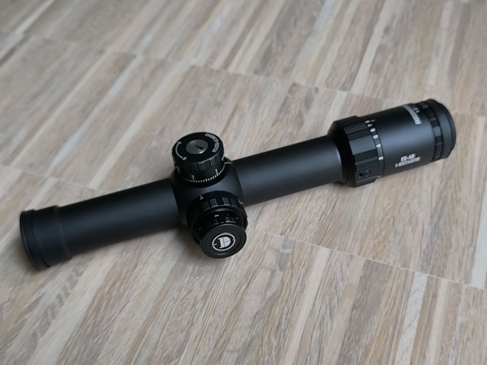 OPTYKA ODKRYWCZA ED-AR 1-8X24SFIR FFP-MRAD LPVO Luneta do polowania na dziki Szkło brak Vortex Kahles Athlon Bushnell Delta