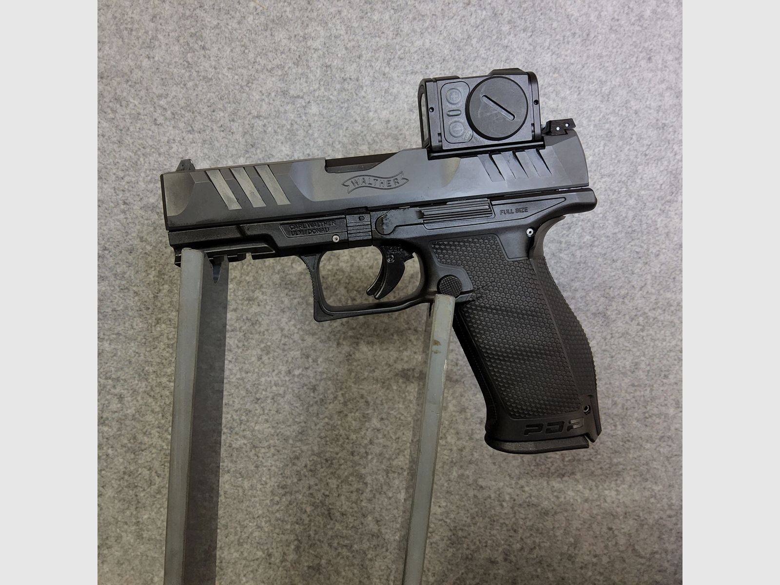 Walther PDP-4 "LL, mit Aimpoint Acro