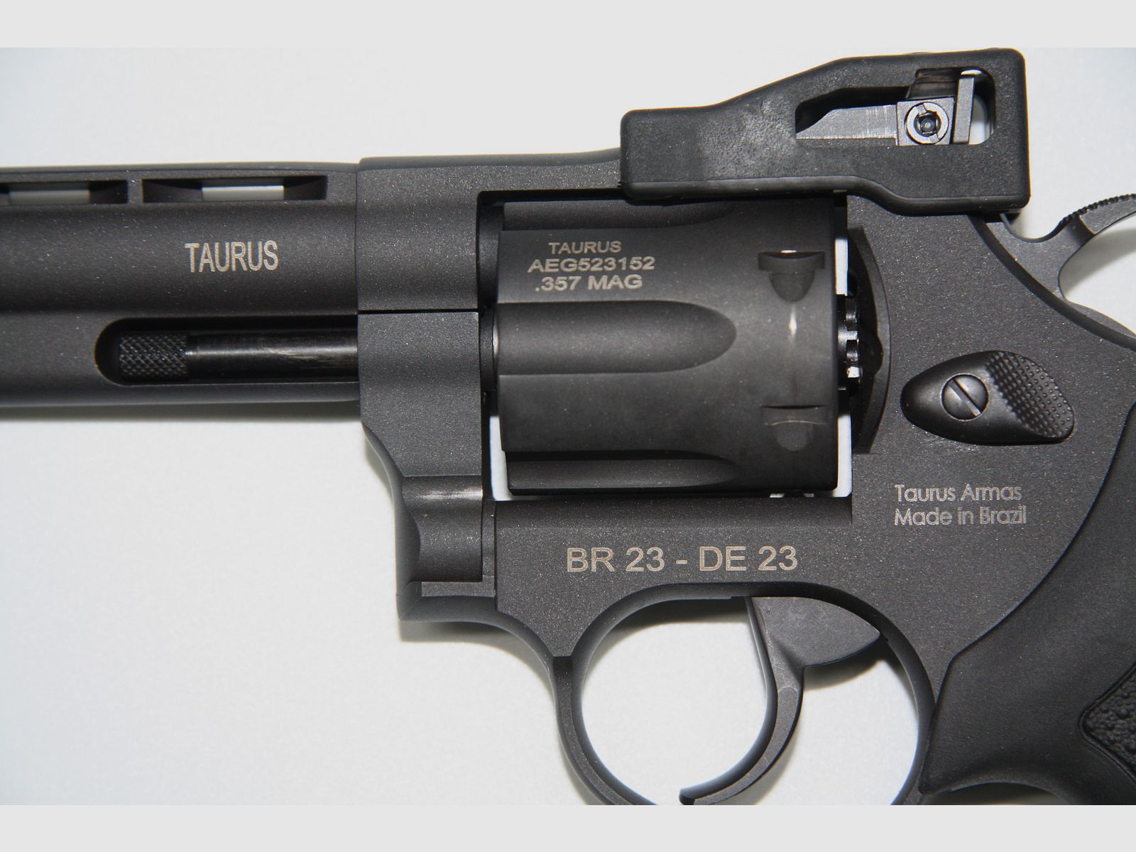 Revolver Taurus 689 in .357 Mag.