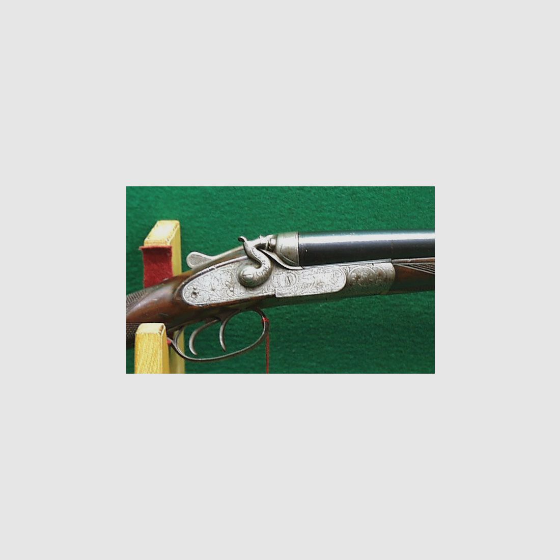 Fusil double Bayard, gravé