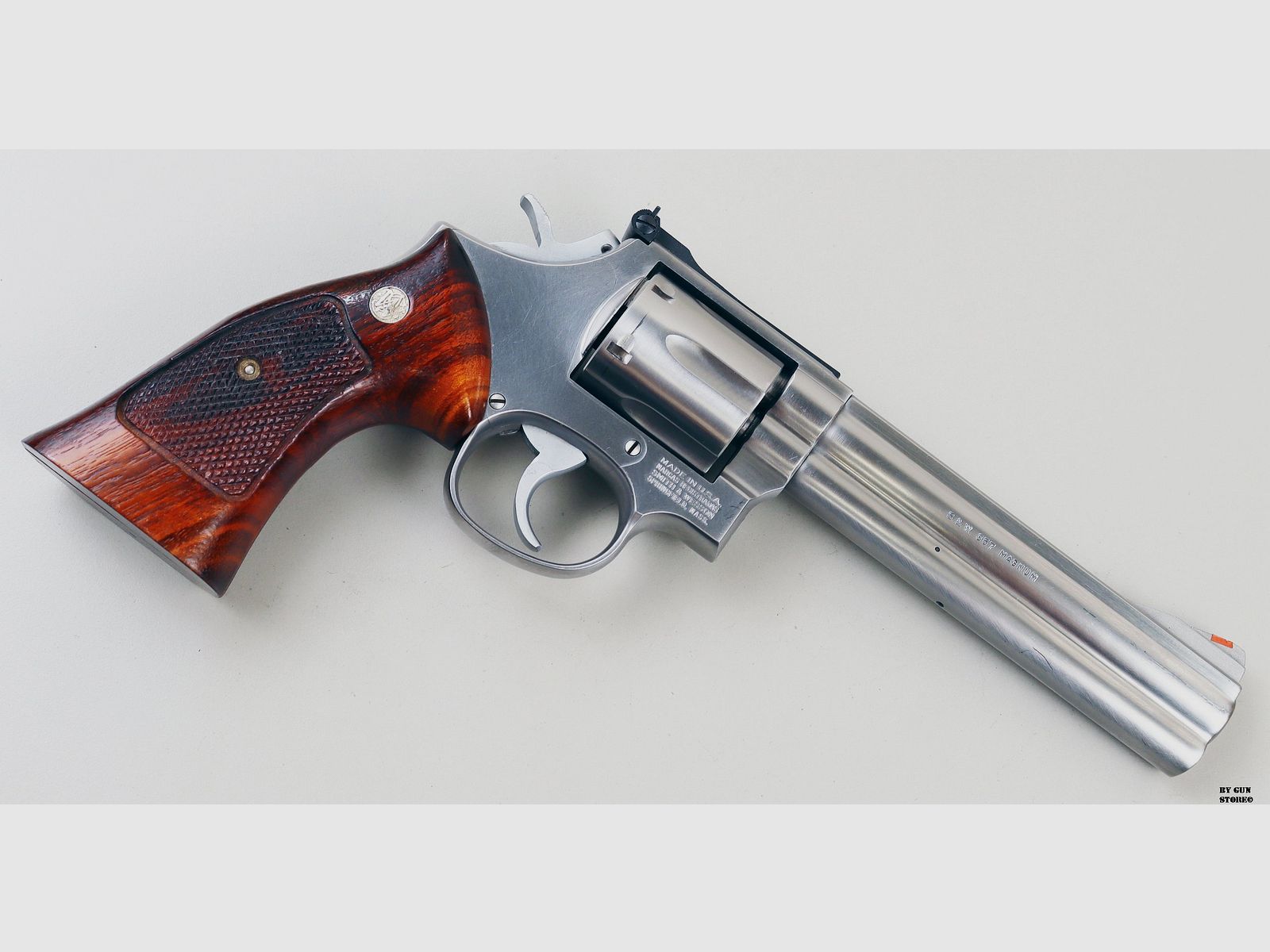Revolver Smith & Wesson mod. 686 NO DASH cal. 357 mag serial no. AEY9495, image 4 of 10