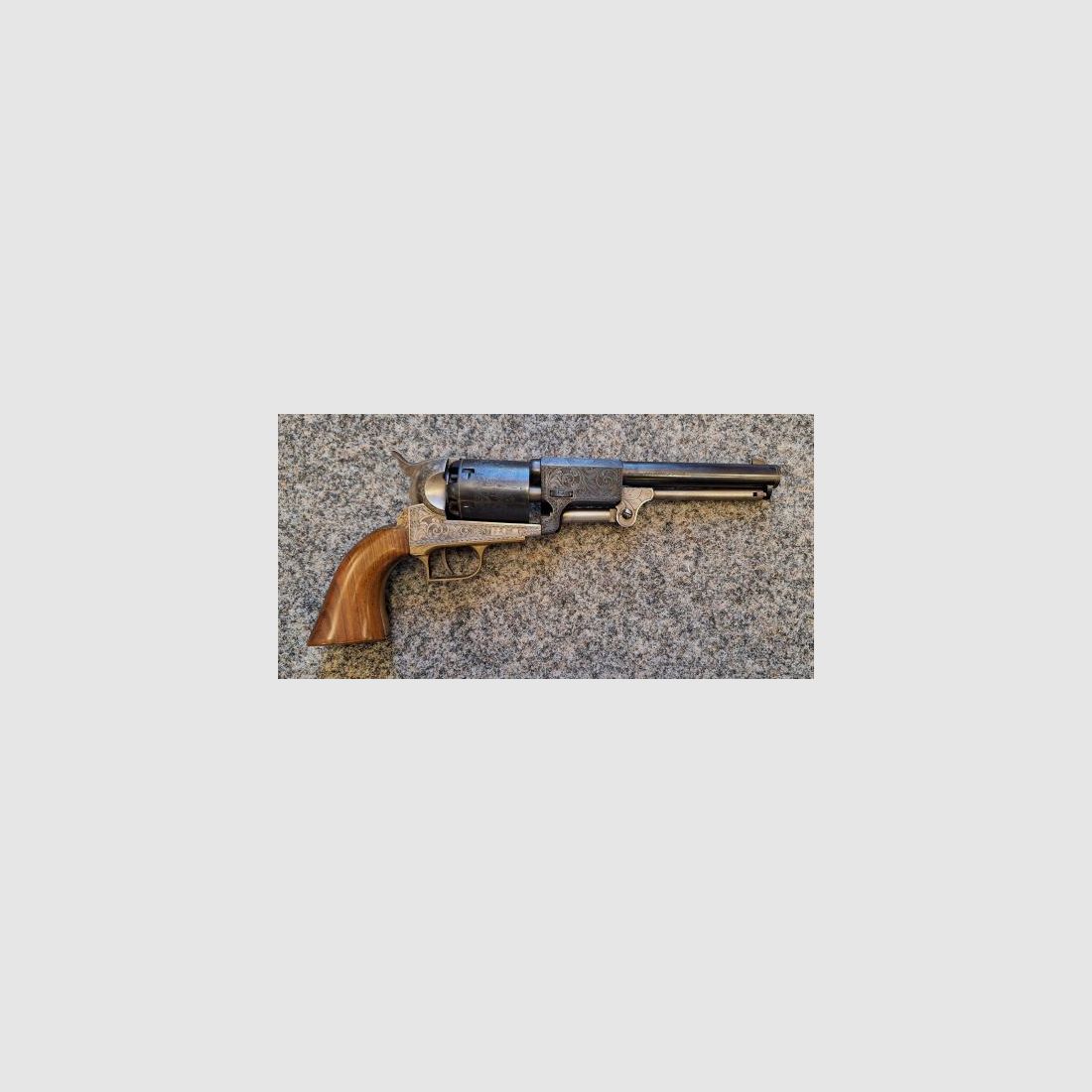 Schwarzpulver Vorderlader Revolver Armi San Marco Dragoon Kal.44