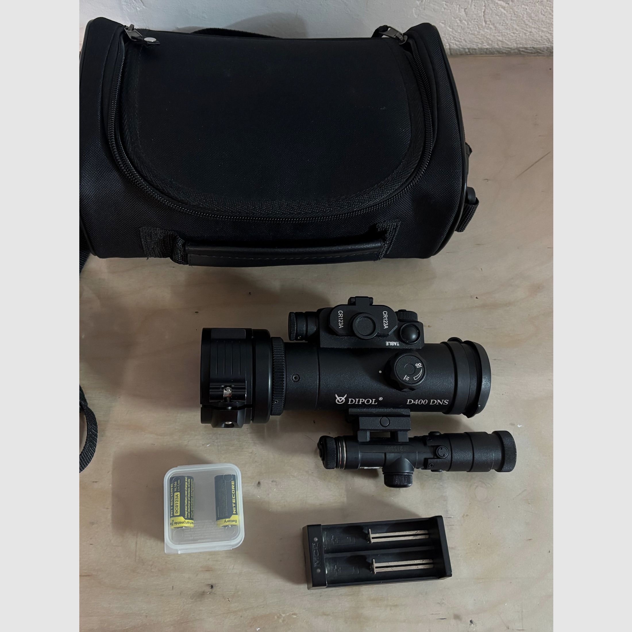 Dipol DNS 400 Nachtzicht voorzetapparaat