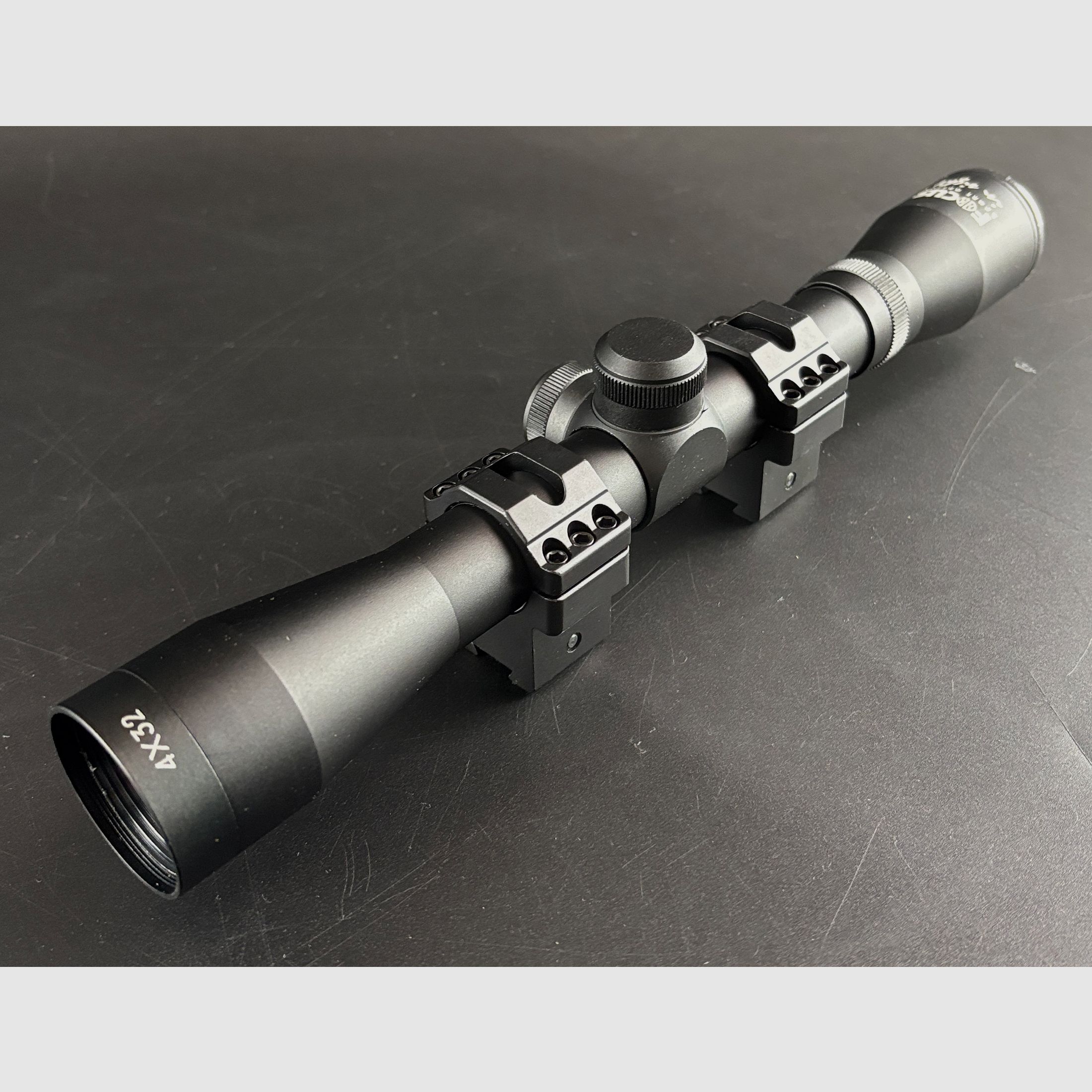 Aussteller FOCUS In Sight 4x32 1/4 MOA Absehen 4A 108160-3 Zielfernrohr