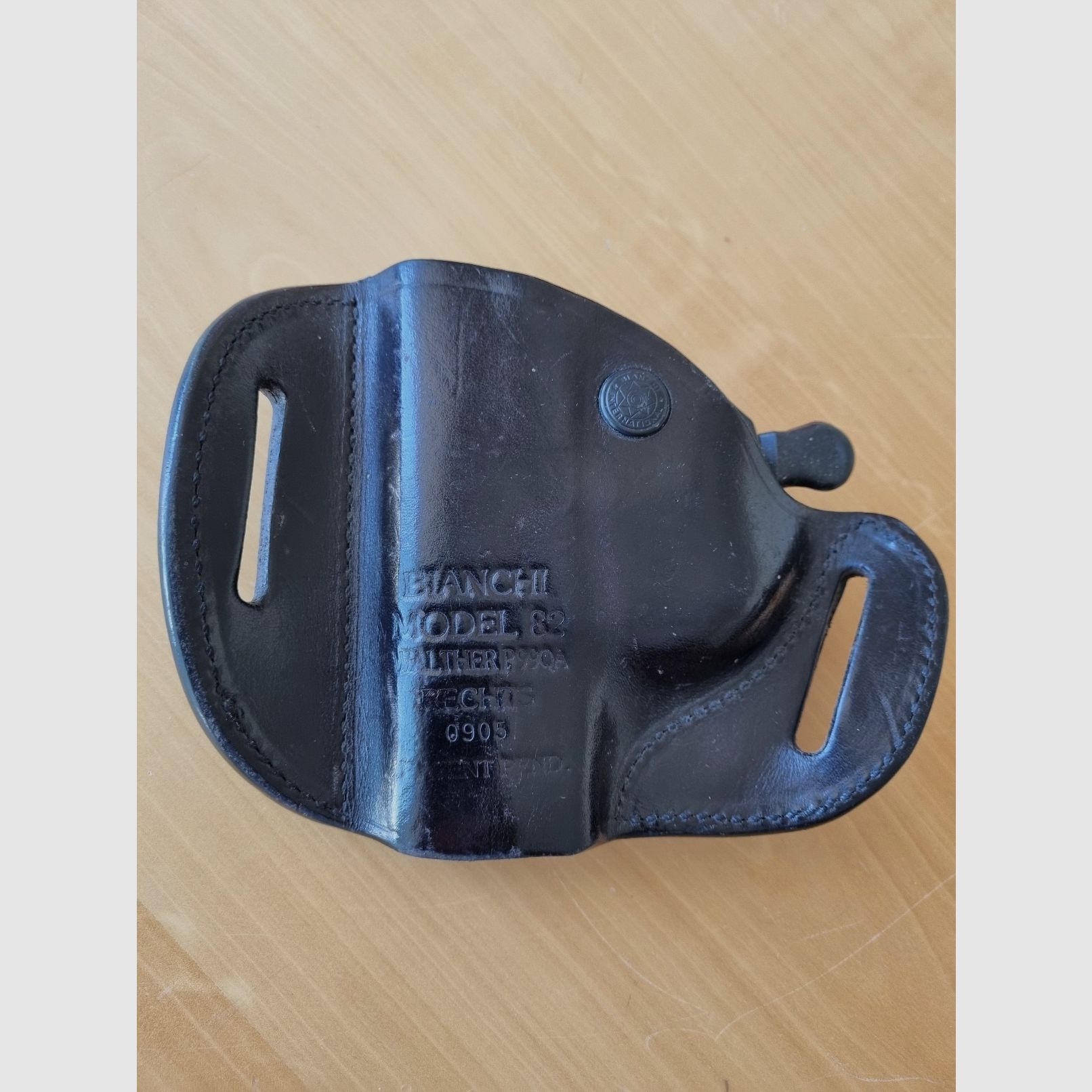 Bianchi  Holster Model 82 für Walther P99  und andere, Sattelleder,  schwarz, gebraucht, voll funktionsfähig,