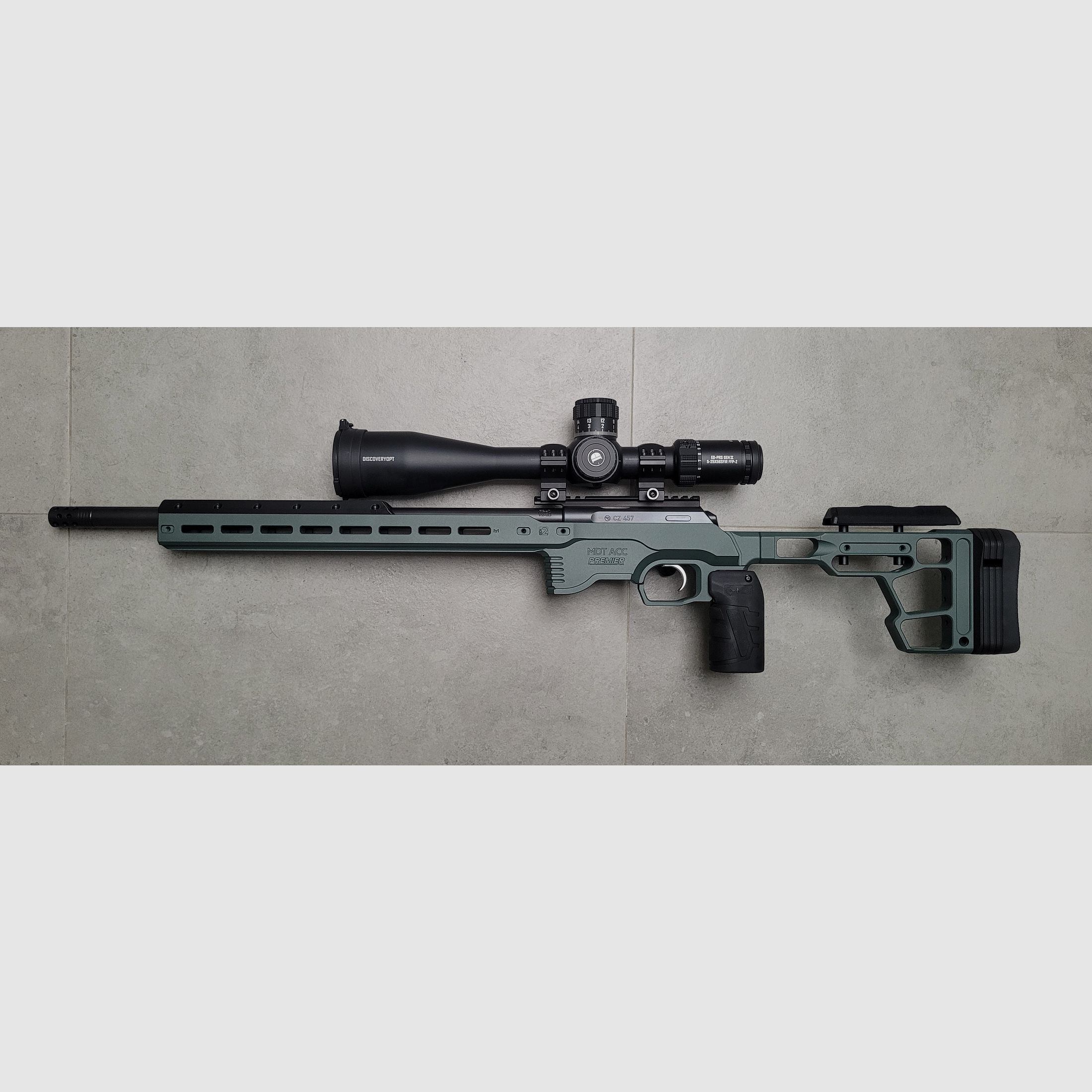 <CZ 457 Mtr 22lr - MDT ACC Gen 2 Chassis + Discovery Optics 5-25x56>