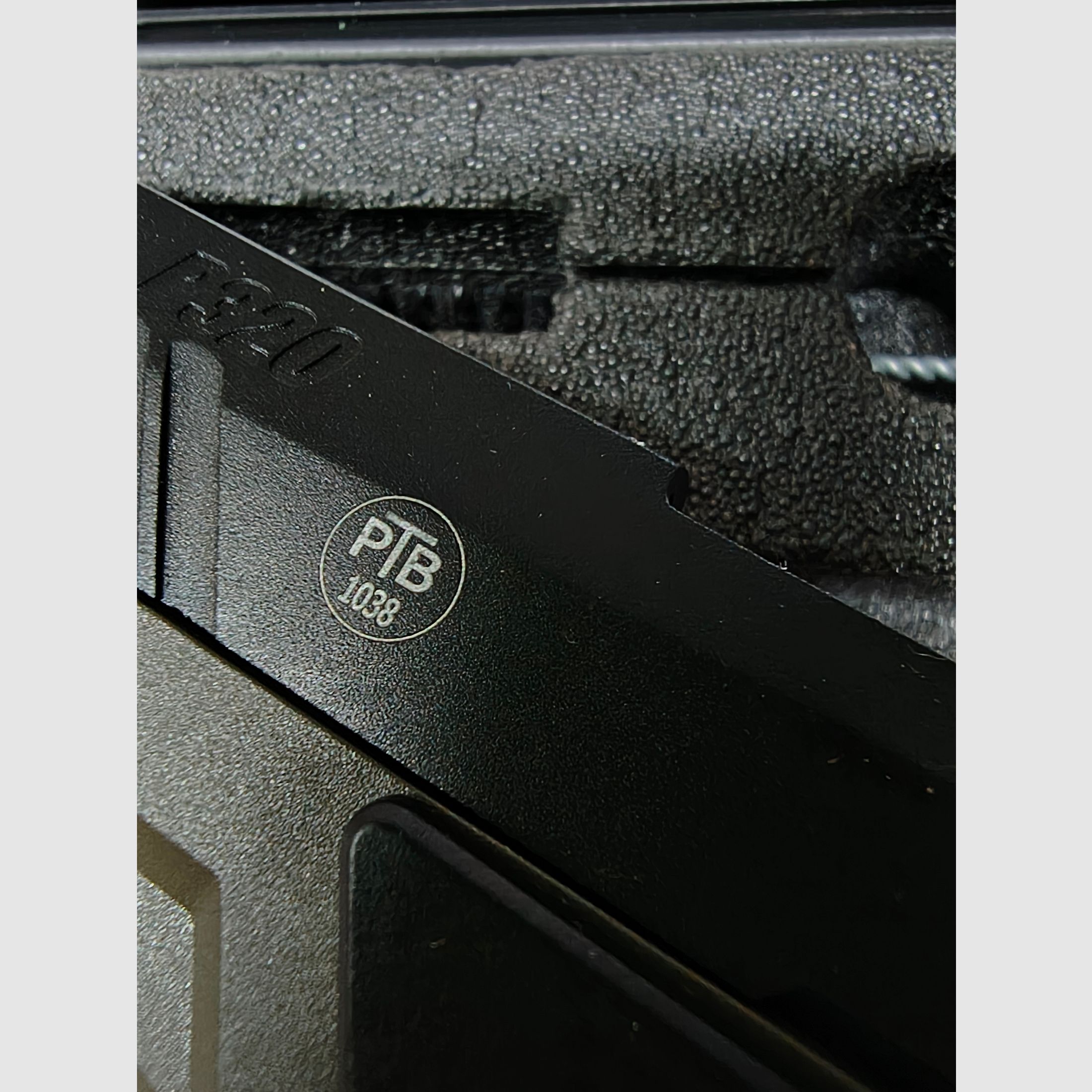 Sig Sauer P320 Schreckschusspistool OD Groen 9mm PAK 2 Magazijnen