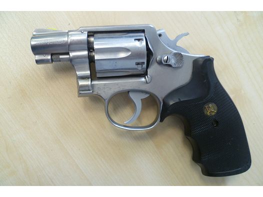 Revolver Smith & Wesson Model 64-2 .38Spezial