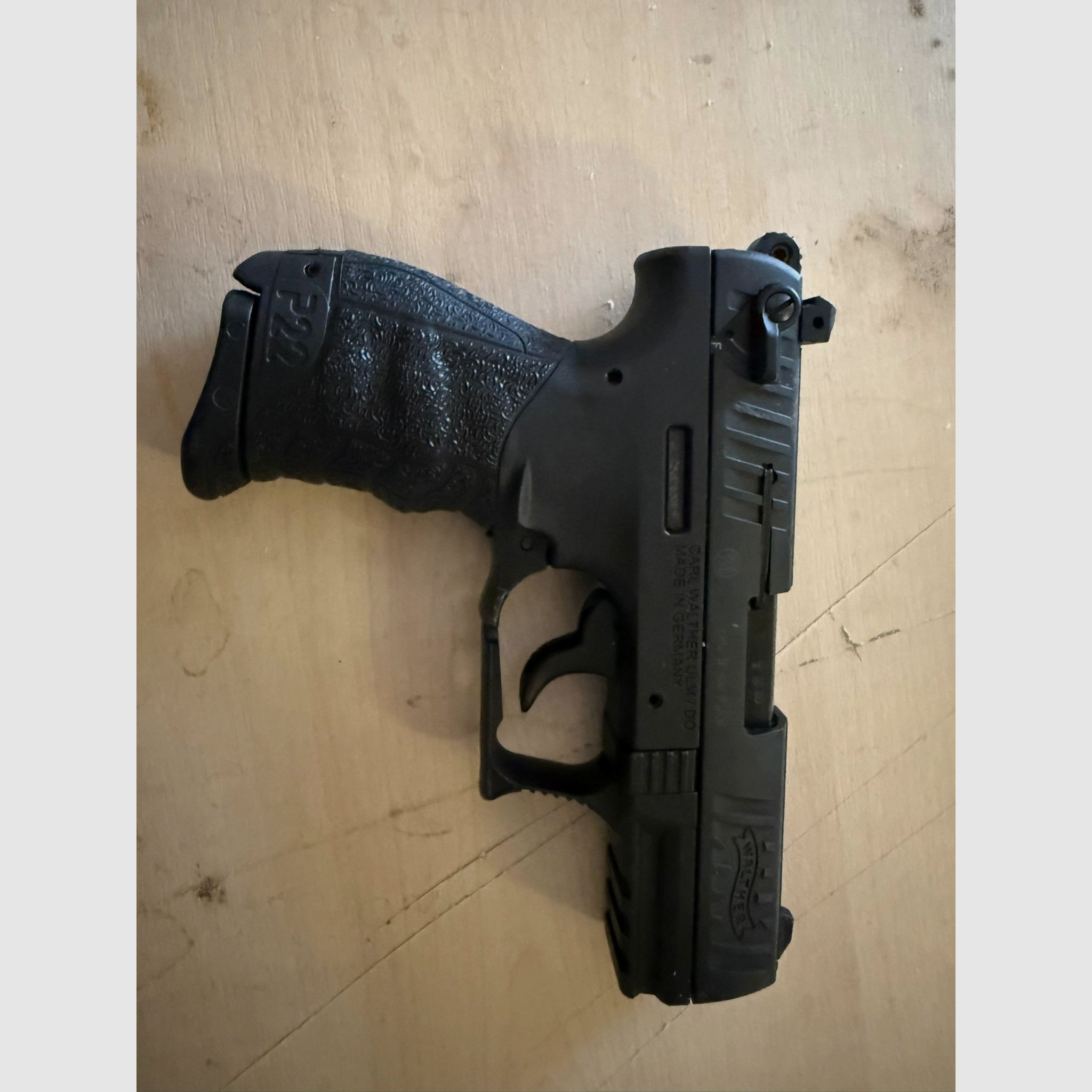 Walther P22 con accesorios