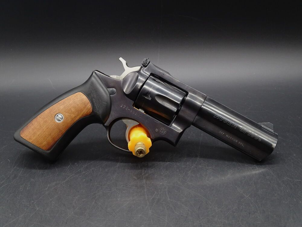 Ruger GP 100 4" caliber .357 Magnum GP100