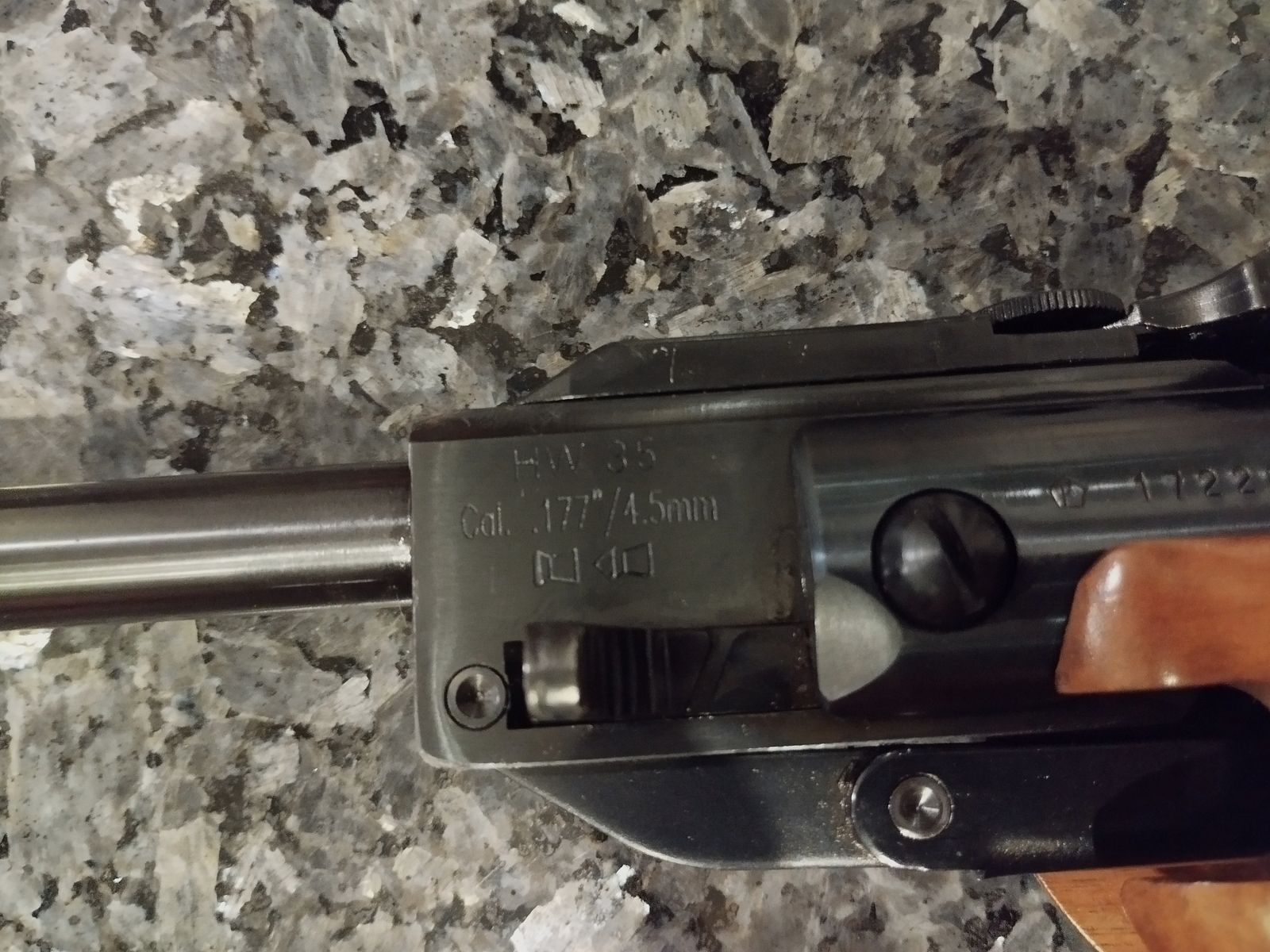 Weihrauch HW 35 voor linkshandige schutters, kolf van ????