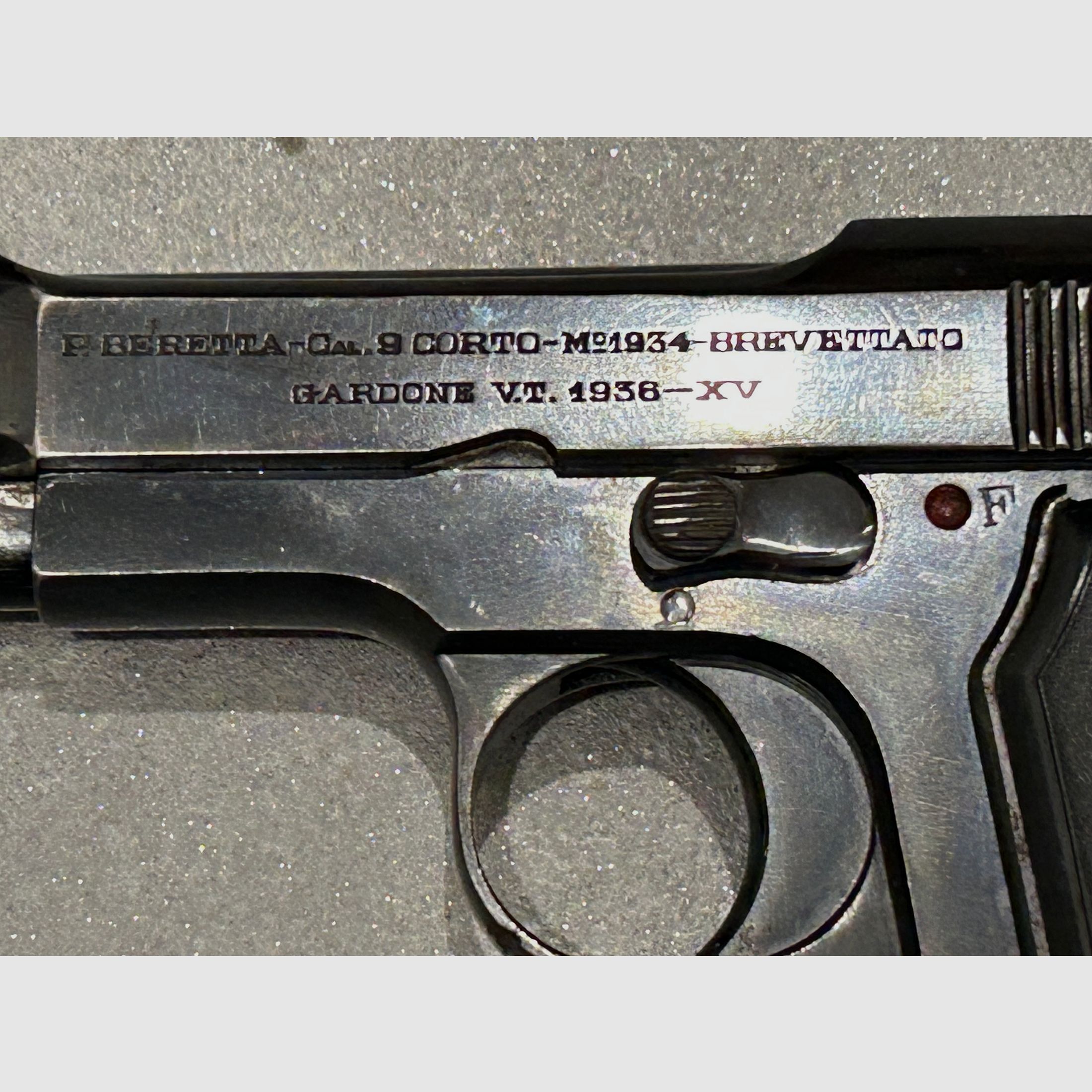 Beretta M1934 - 9mm corto italienische Militärwaffe 2. Weltkrieg