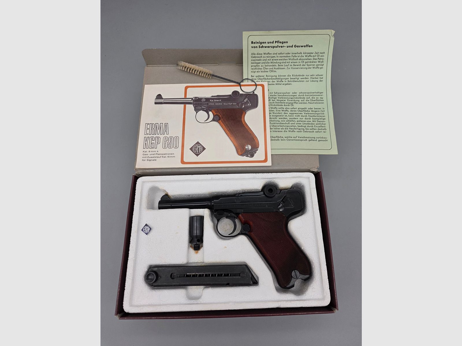 Erma Mod. KGP 690 estado de colección 8mmK P08 pistola de fogueo PTB 402 SRS rara KGP690