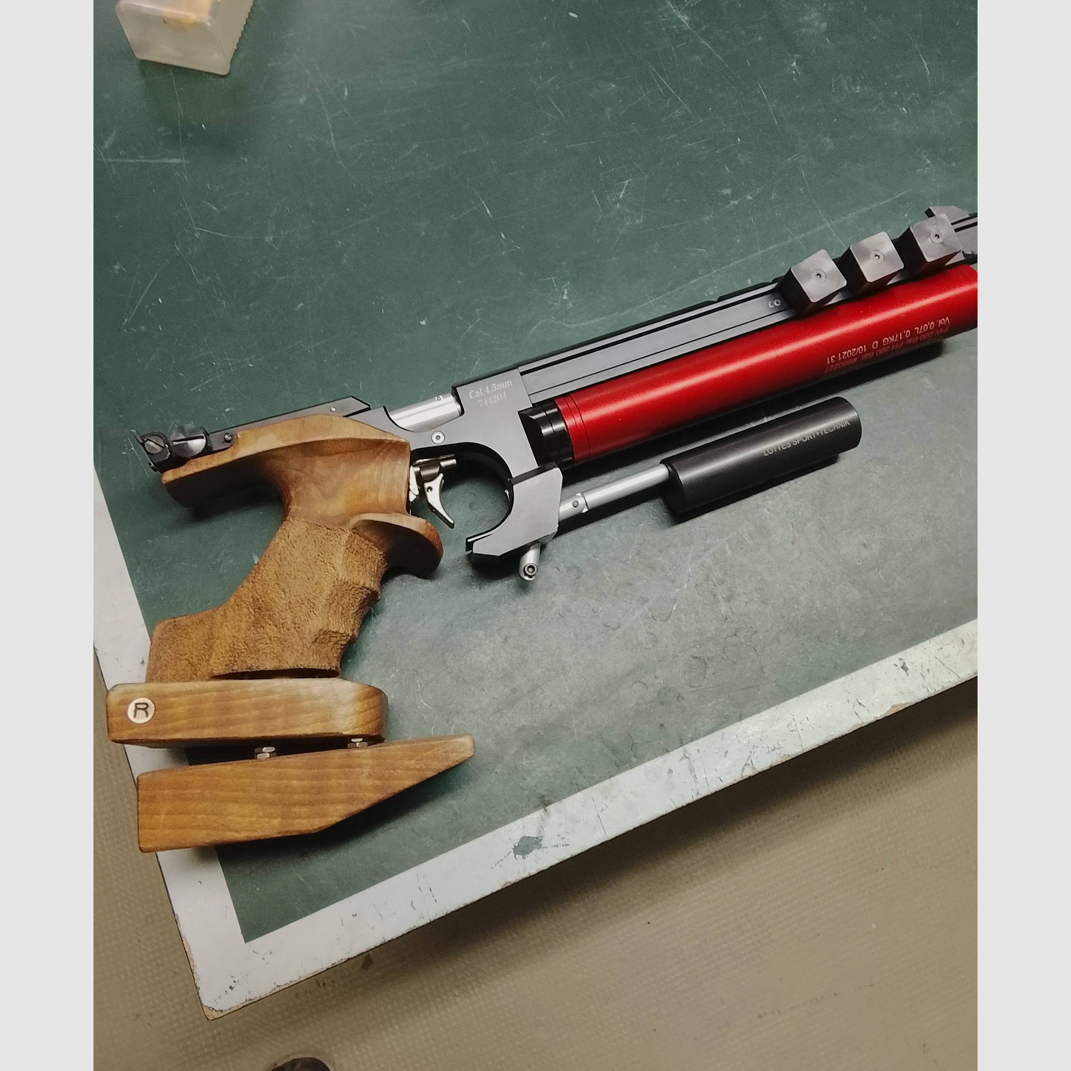 <p>pistola de aire</p>