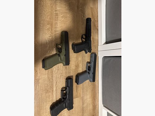**CO2** 2x Glock 17 1x Glock 19 1x Walther CP88