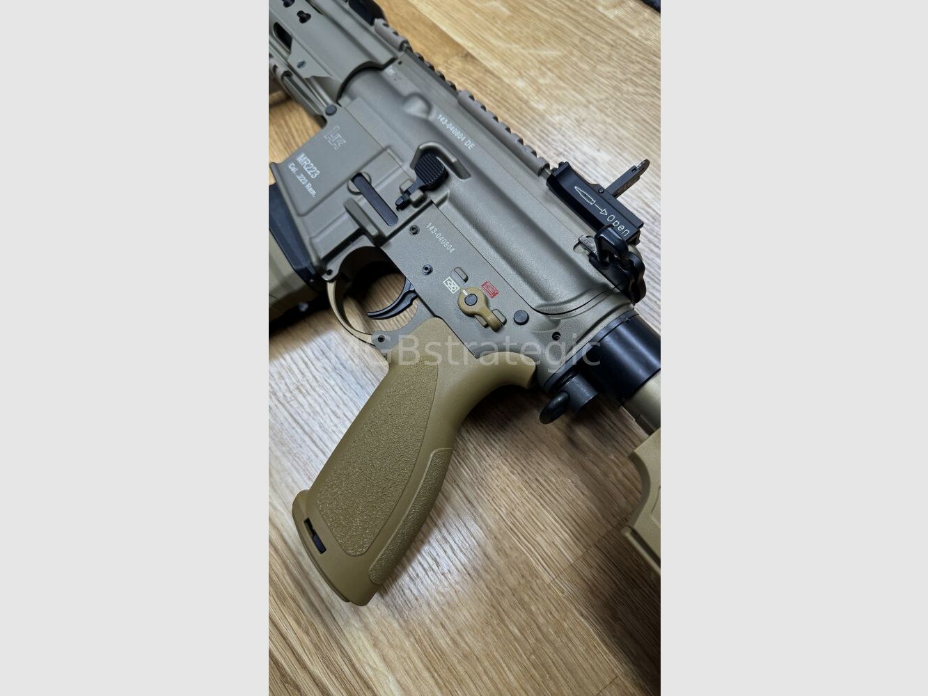 Heckler & Koch MR223 A3 Slim-Line 11" canon - carabine semi-automatique .223Rem incluant le silencieux ASE UTRA Dual 556-Short-QM2 Gen2 Cerakote FDE - version civile HK416 / G95K / G38 / avec améliorations