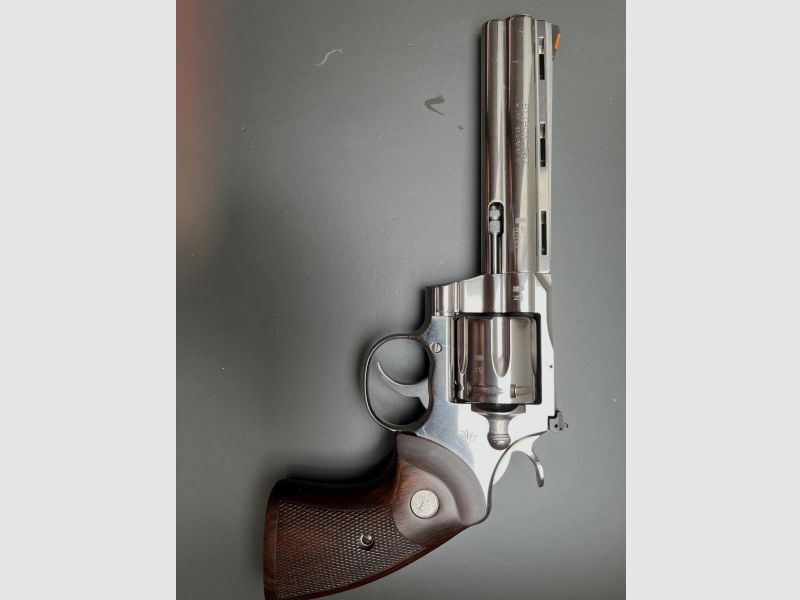 Colt Python en .357mag., 6
