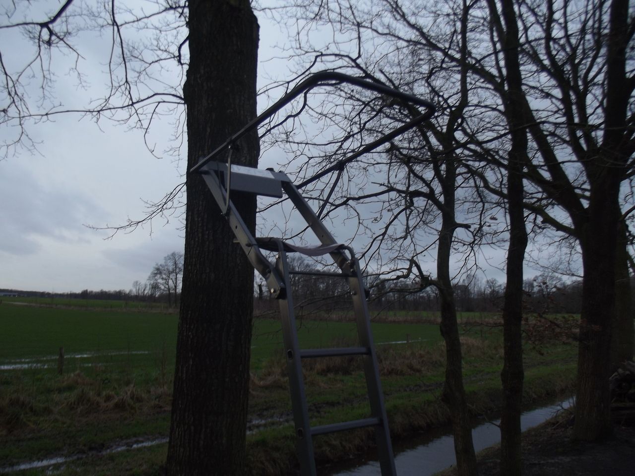 Zusammenklappbare Aluminium-Ansitzleiter mit Sitz, Bild 6 von 7