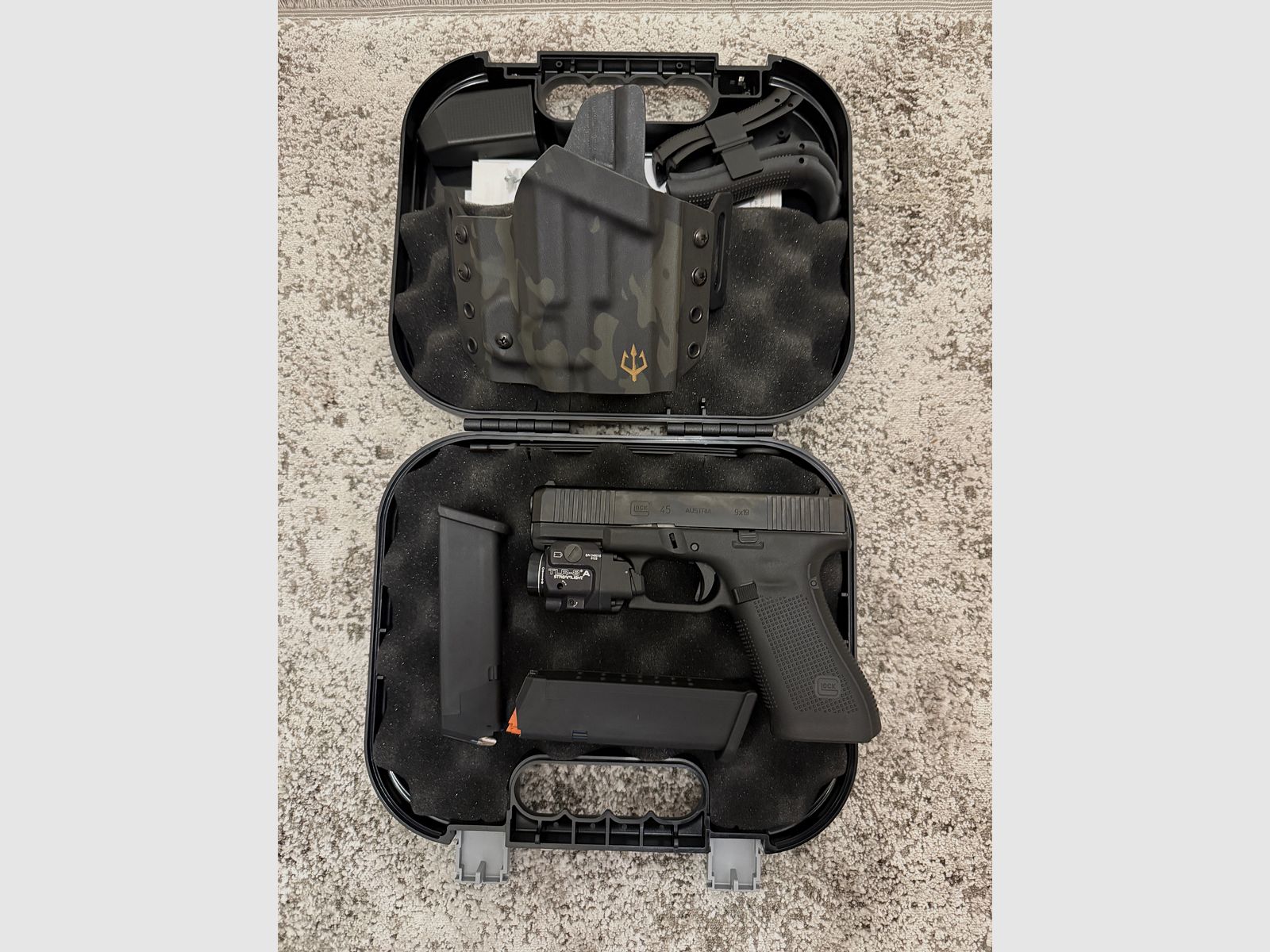 Glock 45 – comme neuf – avec Streamlight TLR-8 (lampe + laser rouge) et holster Black Trident