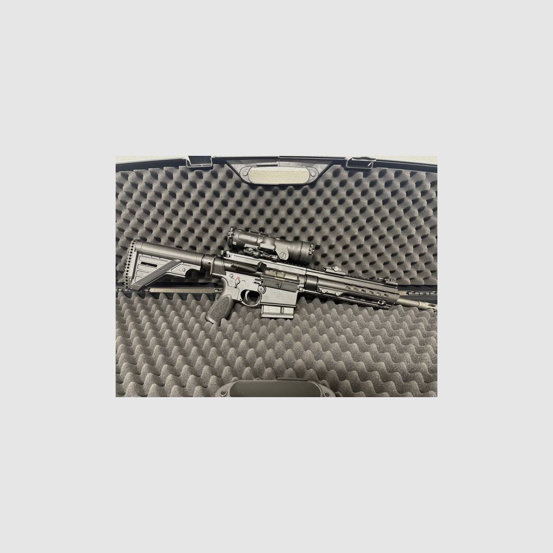 Heckler u. Koch MR308 13" incl. Elcan Specter DR 1,5x / 6x Kal. 7.62, FDE Zielfernrohr