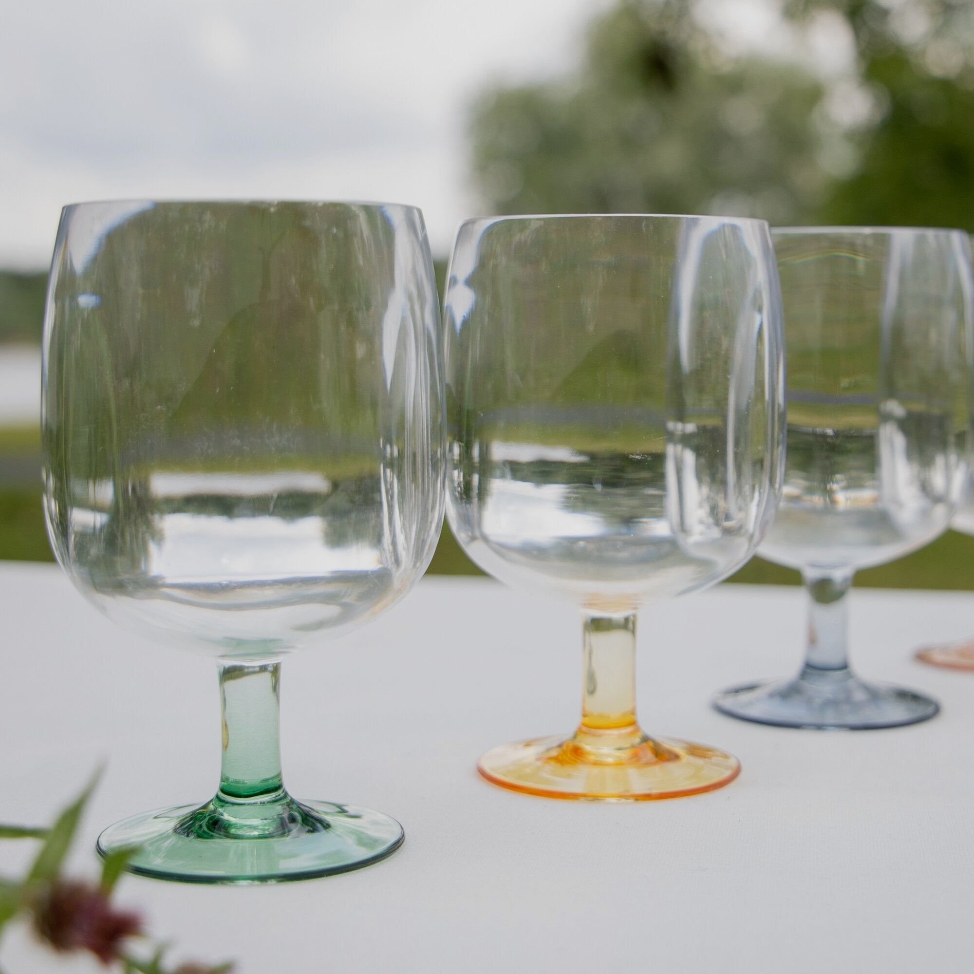 4-piece colored wine glass set, image 1 of 6