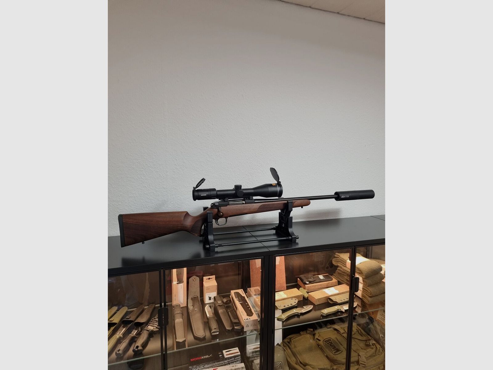 Steel Action Steel action HS .308 , Montage , Schalldämpfer, Minox 3-15x56 S, Holzschaft
