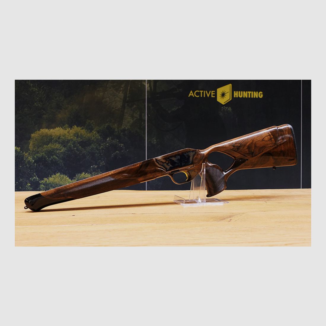 Blaser R8 culata perforada con endurecimiento de colores / sistema de acero / acabado brillante / SUEÑO DE MADERA Y ACERO