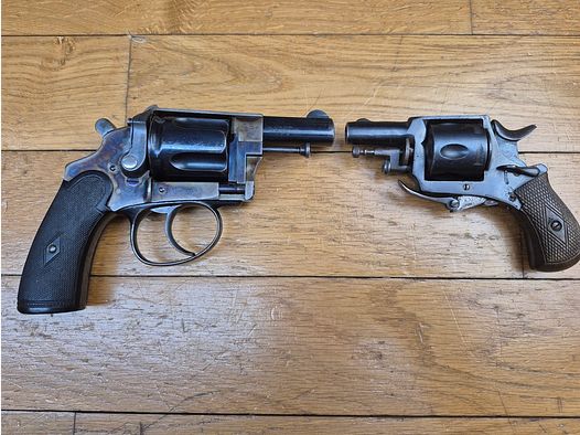 Très beau revolver D.D.Oury – 8mm 1892 – Carcasse jaspée – Superbe bronzage – Poinçons poudre vive de Liège – Plaquettes ébène – SA / DA – Chambres et canon miroirs – Barillet basculant à droite – Véritable Smith & Wesson Bodyguard de la belle époque ! – Catégorie D – TBE++