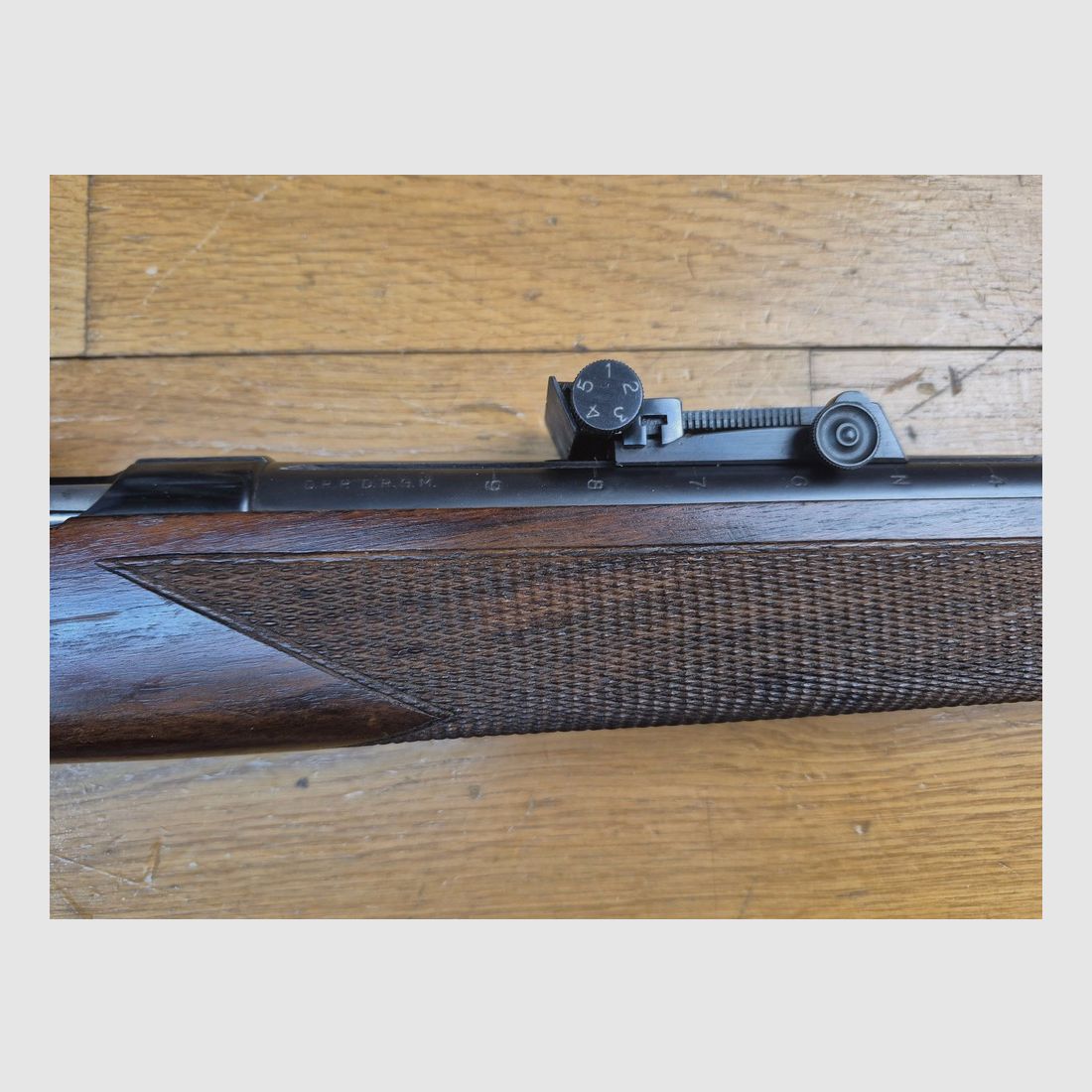 Sehr schöne Wettbewerbsbüchse Mauser ES 350 B – III. Reich – Modell Meisterschaftsbüchse – 22LR – Waffe aus Ende 1936 – Mono-Nummer – Mauser Diopter – Prächtiger Zustand quasi museal – TBE++, Bild 8 von 48