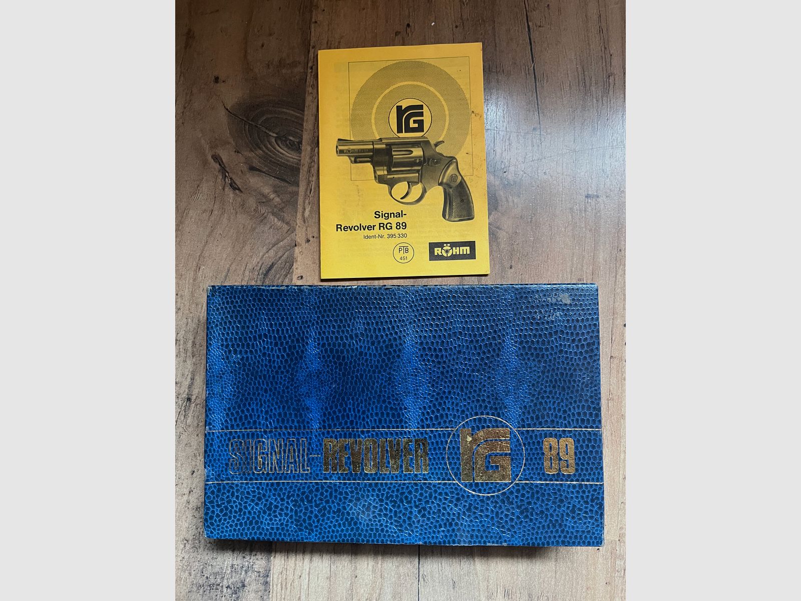 Röhm RG89 signal revolver