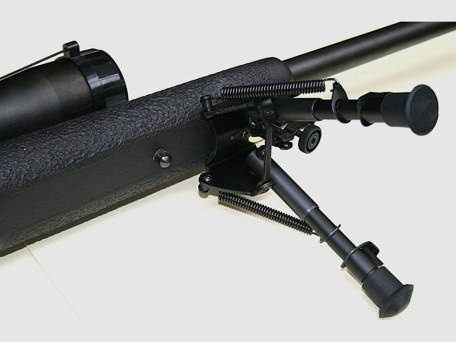 Kit bolt-action geweer SAVAGE Model 10 / zware loop – .308Win. [SUN OPTIC 8-32×50 richtkijker + bipod] (GEBRUIKT), afbeelding 13 van 14