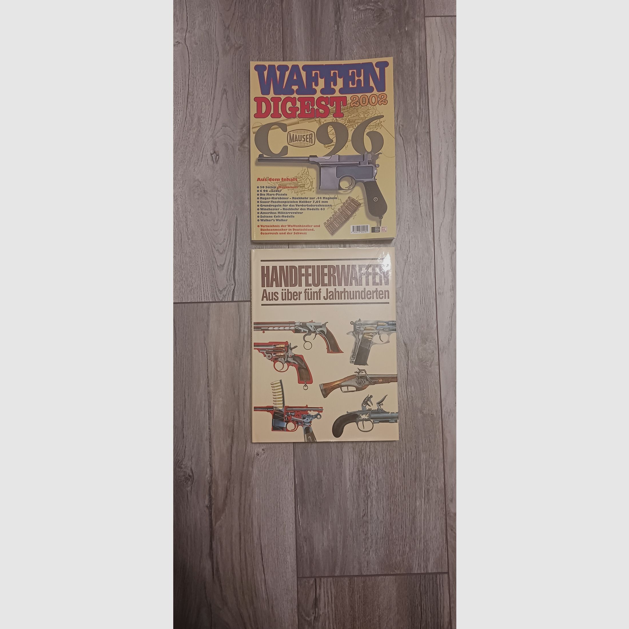 Main - / Littérature sur les armes à feu de poing