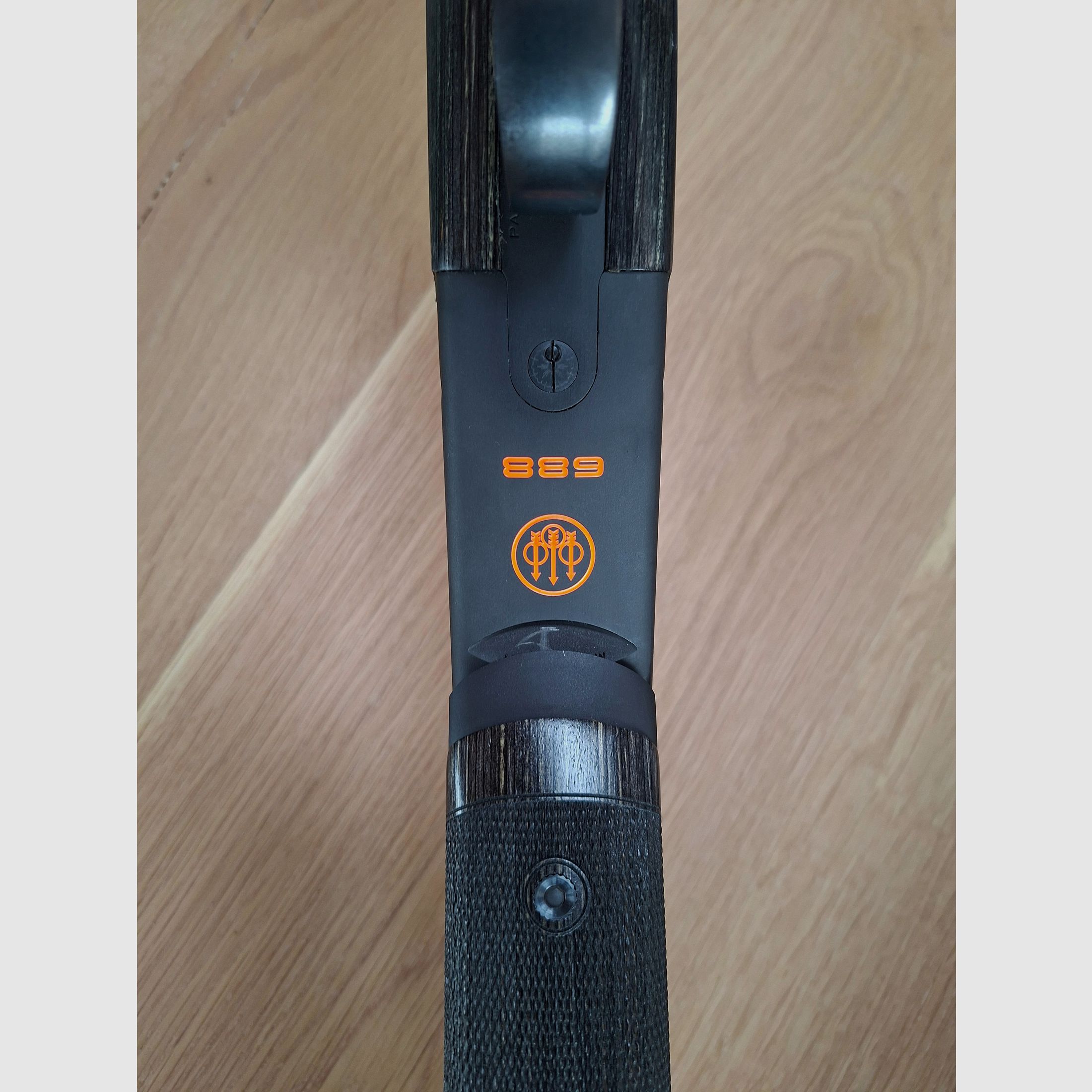 Beretta 688 Black Sporting over-and-under shotgun like new