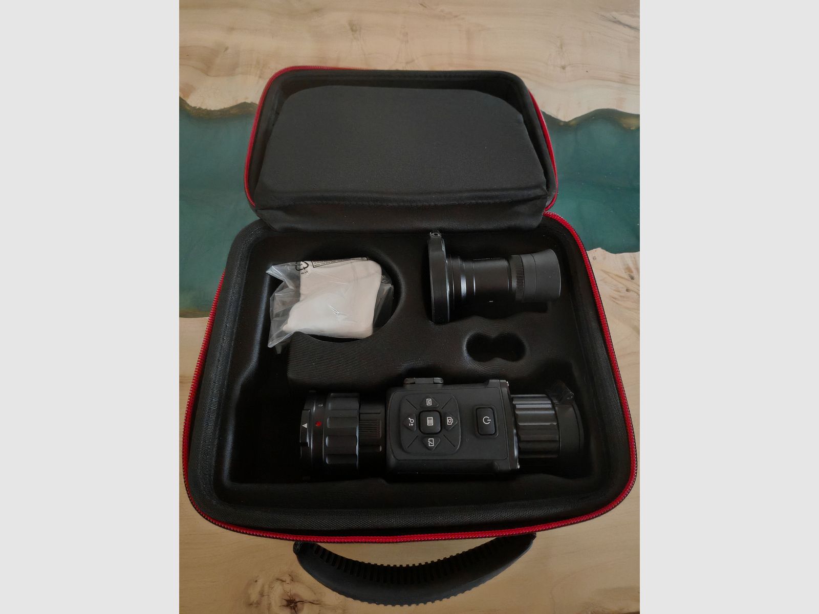 Hikmicro Thunder TH35PC mit viel Zubehör und Adapter