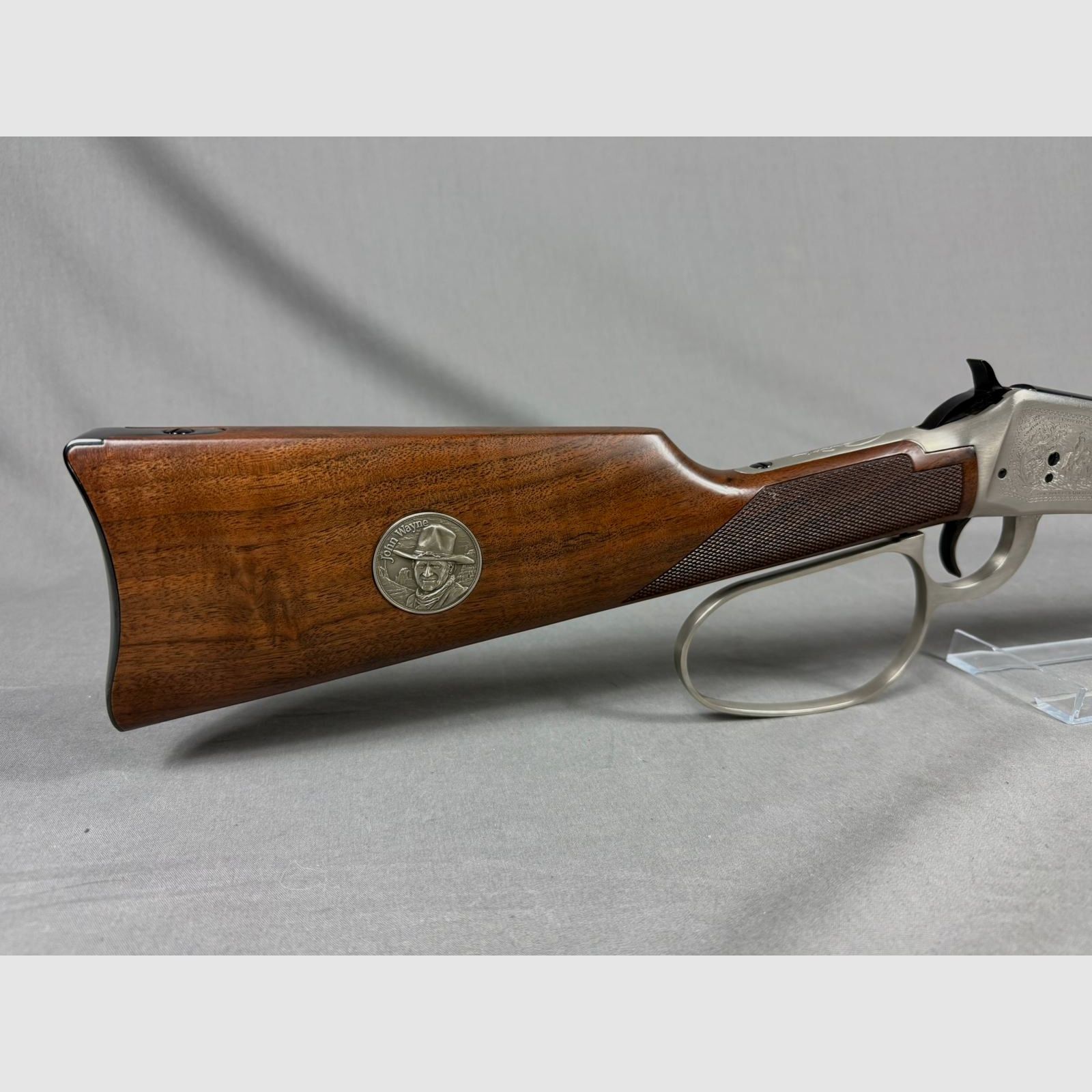 Winchester Mod. 1894  "John Wayne Commemorative"   (.32-40 WCF)