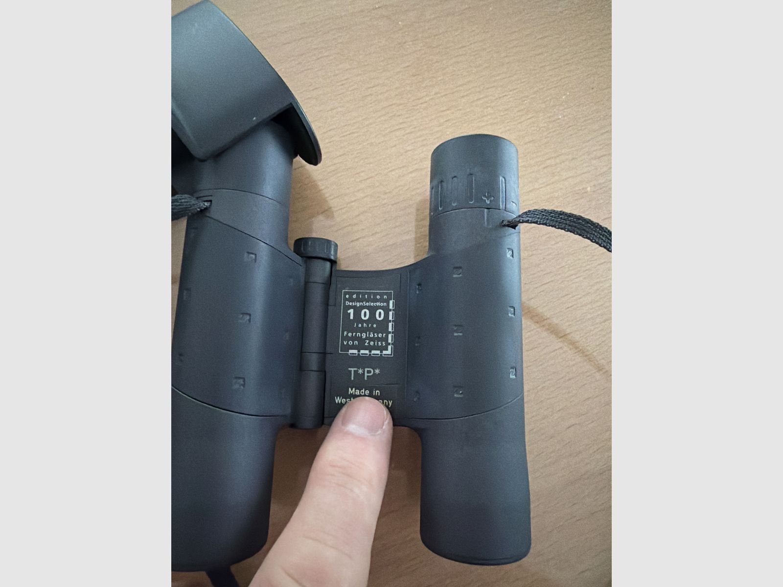 Sammelobjekt 100 Jahre Carl Zeiss 10x25B
