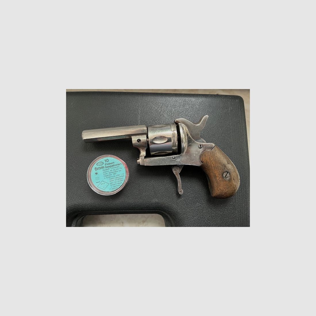 SCHRECKSCHUSS  REVOLVER  Kal. 6 mm  Zella Mehlis Seltenes Sammlerstück
