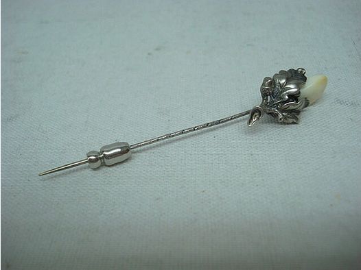 Werthe Krawattennadel Eichel mit Blatt