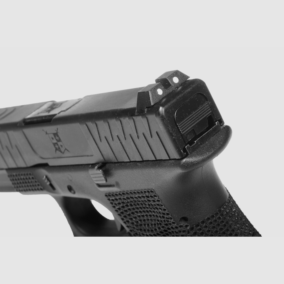 P05 GBB Airsoft Pistole in Schwarz | Delta Armory