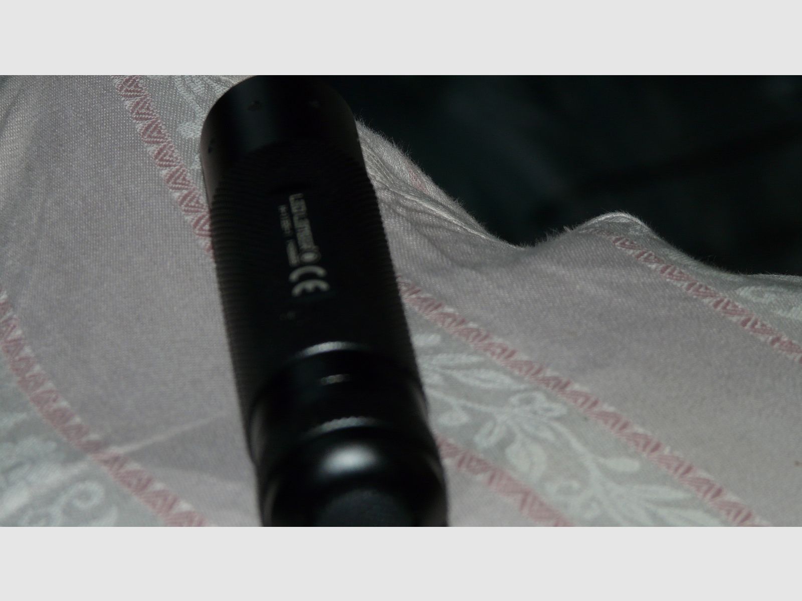 Latarka LED od LED LENSER model V2