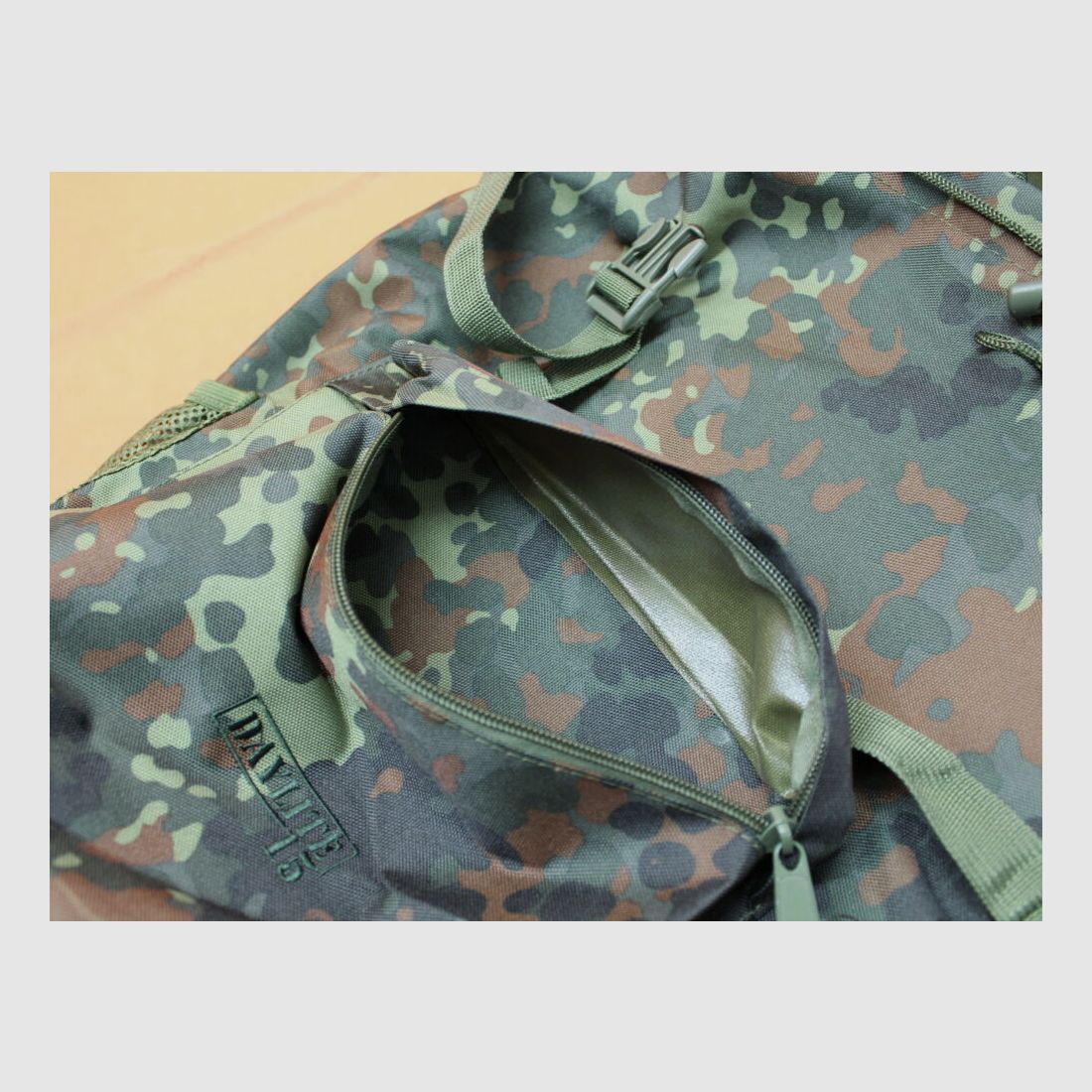 Highlander Highlander PRO-FORCE Rugzak Daylite 15l 600D Polyester BW-Camouflage
