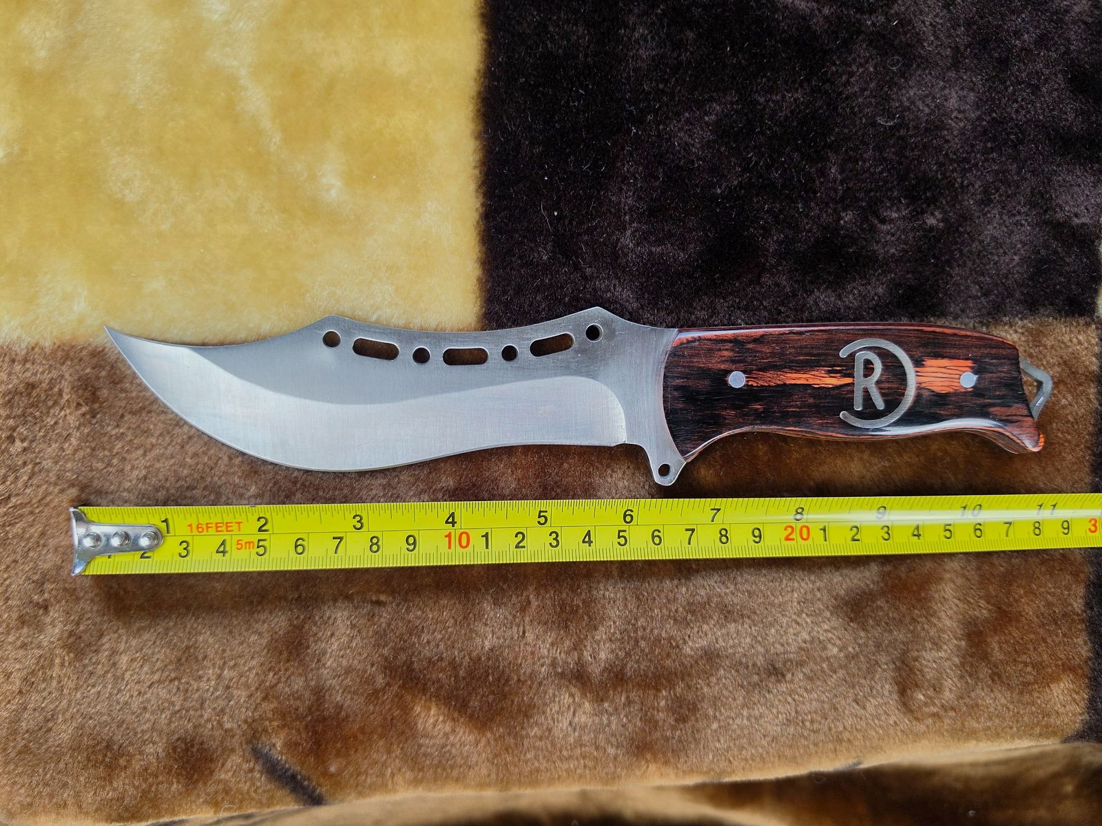 Massives Outdoor-, Jagd- & Skinningmesser mit Holzgriff und Schwungvoller Klinge – Edler & Robuster Begleiter für Bushcraft & Jagd, Bild 1 von 4